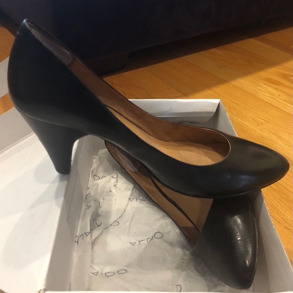 Heels - Picture 4 of 5